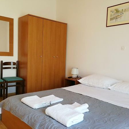 Apartmani Rija 3 パグ エクステリア 写真