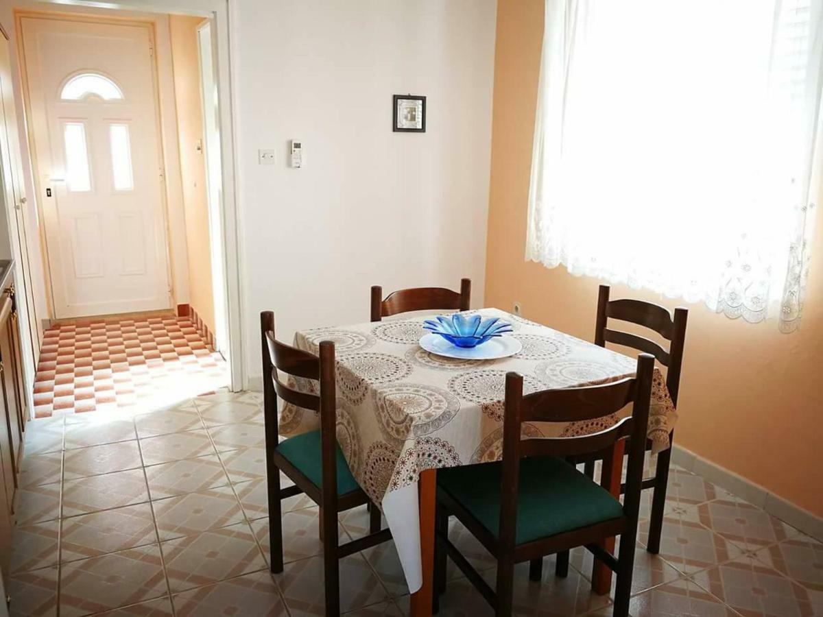 Apartmani Rija 3 パグ エクステリア 写真