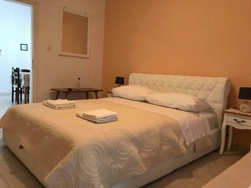 Apartmani Rija 3 パグ エクステリア 写真